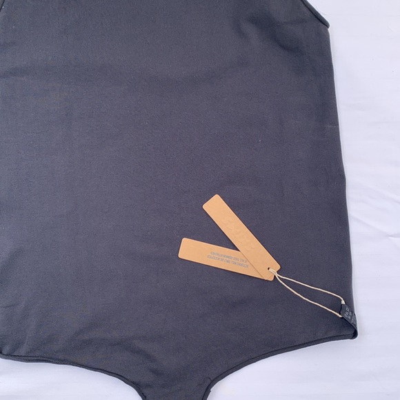 SKIMS bodysuit NWT - Picture 2 of 3
